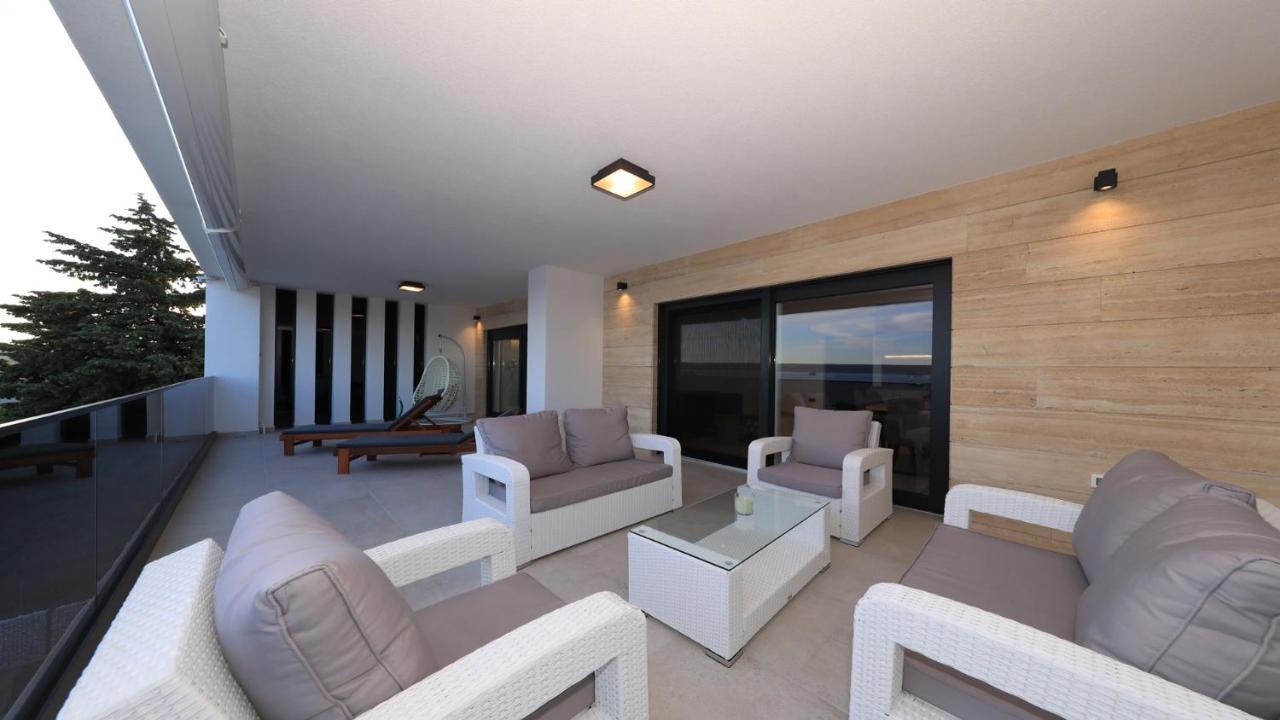 Adastra Apartments Maslenica Exterior foto