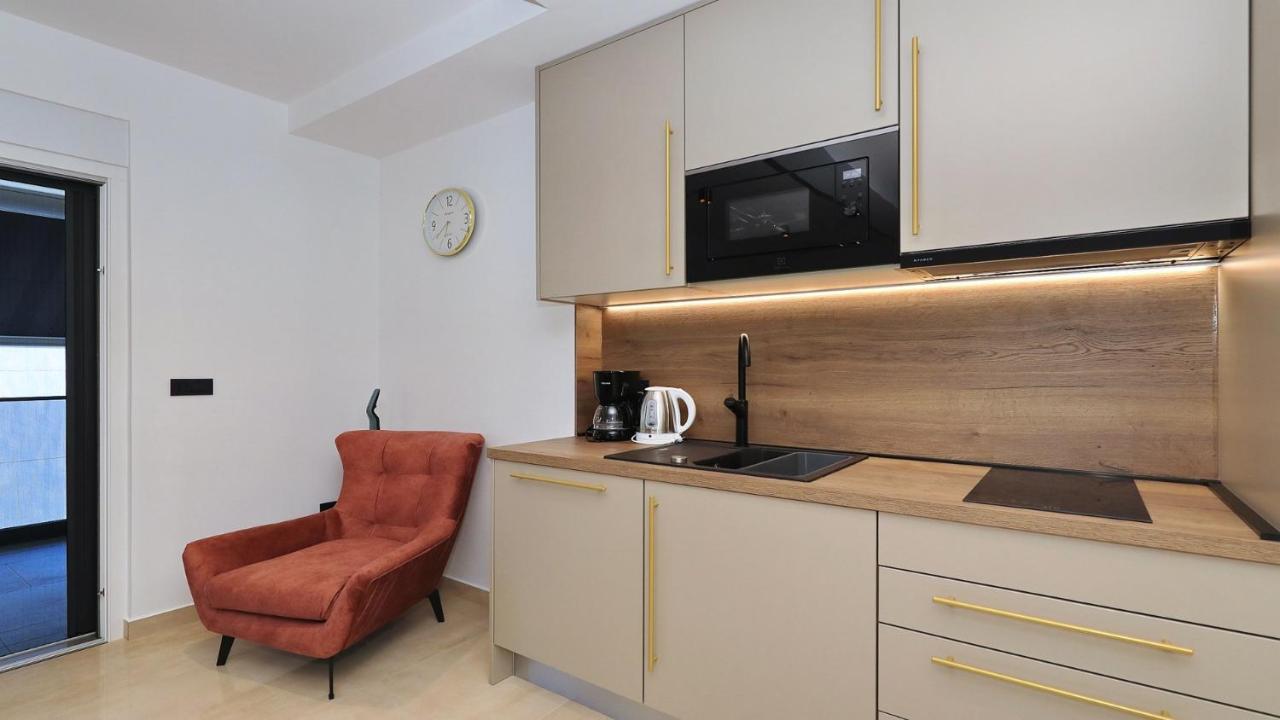 Adastra Apartments Maslenica Exterior foto
